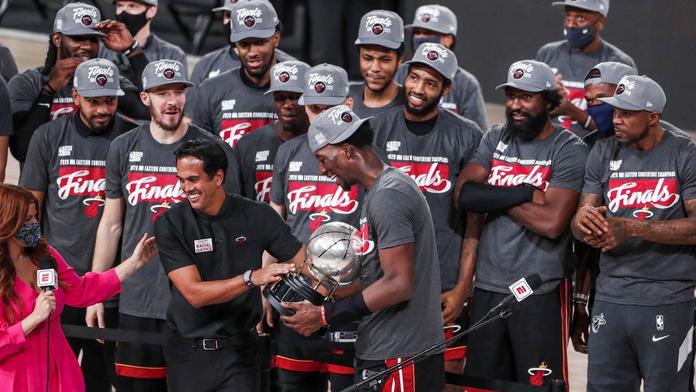 Finále NBA je kompletní! K Lakers se po velké bitvě připojilo Miami
