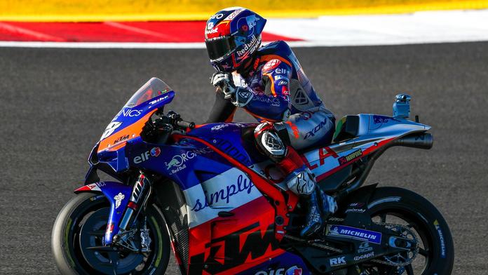 Oliveira využil pole position. Šampionát Moto3 ovládl Arenas
