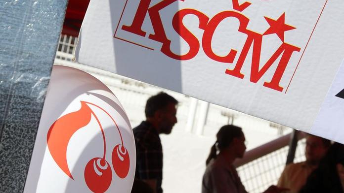 První oranžovo-rudá koalice: ČSSD chce vládnout s komunisty
