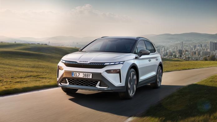 V Česku pokračuje elektromobilová mánie: Rekordní prodeje a první Škody Elroq na silnicích