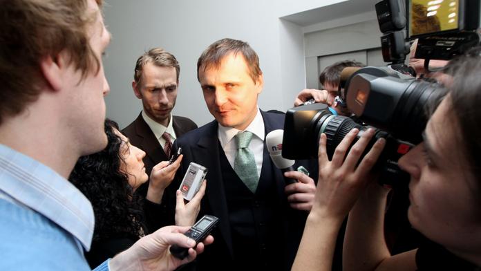VV jednají o své budoucnosti. Bárta z grémia narychlo utekl