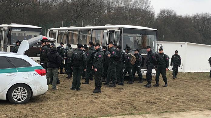 Policisté pročesávali les u domu Kuciaka! Dostali speciální úkol