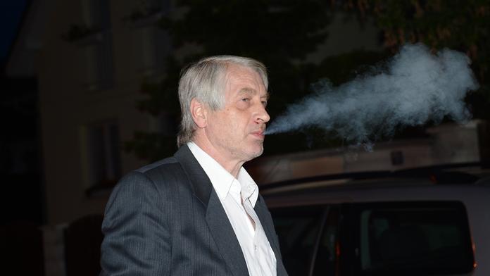 Rychtář o popelu Ivety Bartošové: Nikomu ji nedám, ani gram!