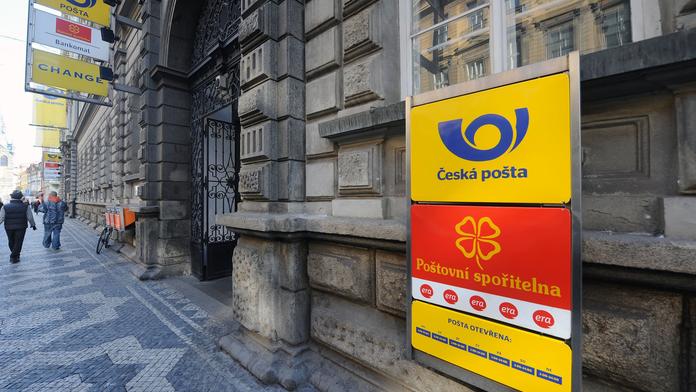 Zrušte balíky do ruky, žádají klienti poštu! Často končí na pobočce
