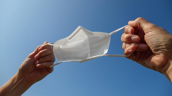 Velký test respirátorů: Ne všechny obstály a splňují normy. PŘEHLED