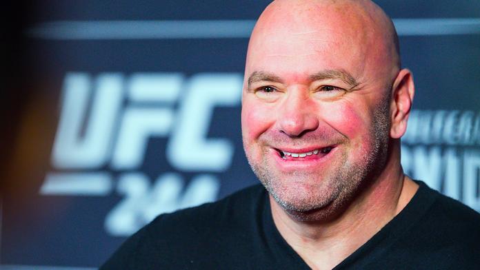 Všichni jsou zdraví, řekl v neděli šéf UFC. Zapomněl na Ronalda?