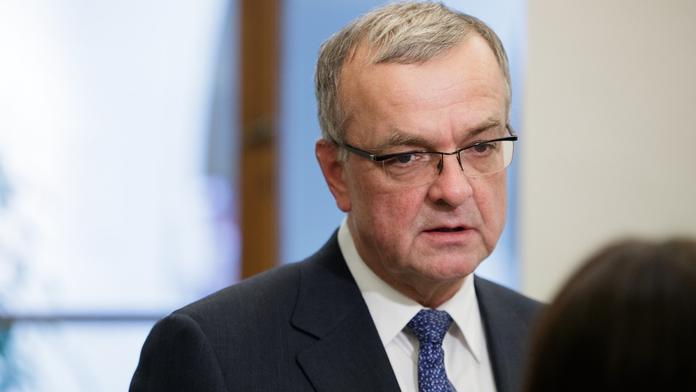 Chytrá karanténa nefunguje, tvrdí Kalousek. Přidal vlastní zkušenost