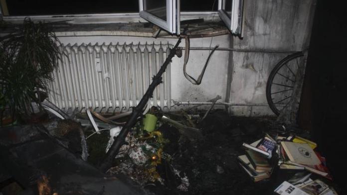 Hasiči zasahovali u hořících stromků. Lidé končili v nemocnici!