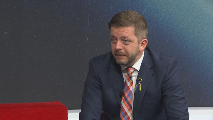Přísnější kontroly uprchlíků. Rakušan mění strategii v řešení uprchlické krize