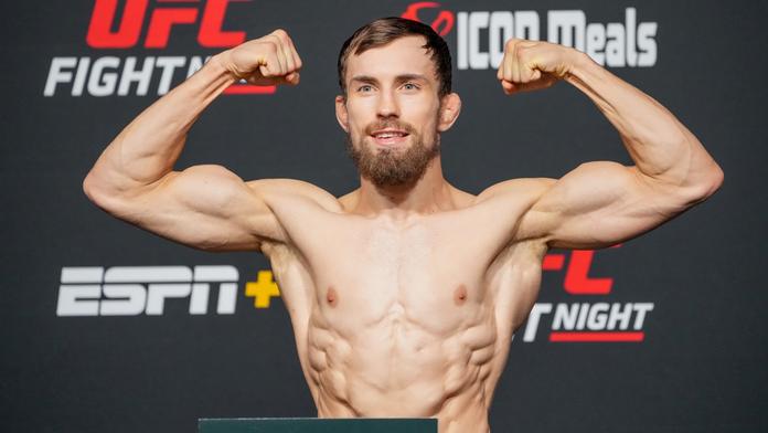 Slovák Klein v UFC opět prohrál, americký soupeř ho uškrtil