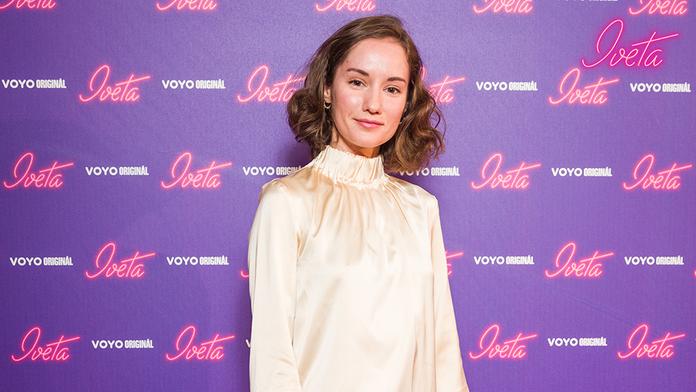 Eliška Křenková bude maminkou. Těhotenství skrývala v hábitu řeholnice