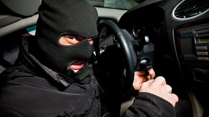 90 sekund a auto za 3 miliony je fuč. Triky zlodějů a jak se jim bránit