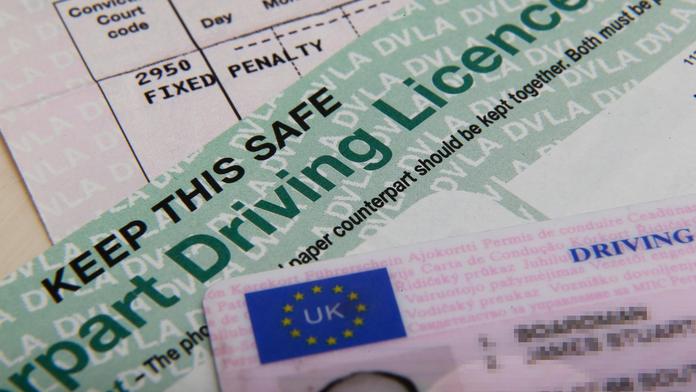 Brit jezdil celý život bez řidičáku, poprvé ho policie chytla v 83 letech