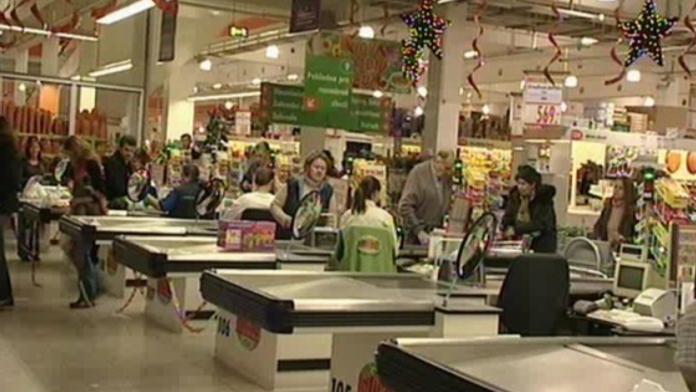 Češi letos za Vánoce utratili rekordních 250 miliard