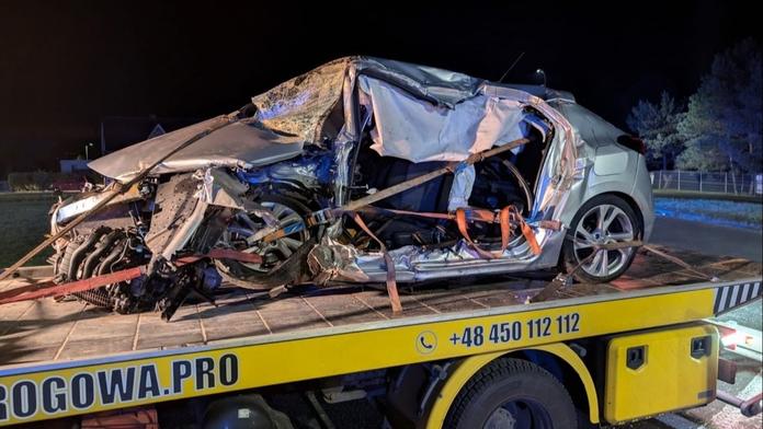 Tragédie kousek od českých hranic. Auto s pěti teenegary vjelo přímo pod kamion