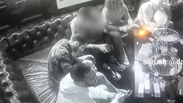 Anglii děsí utajené video: Hráči Arsenalu se na něm sjíždí plynem!