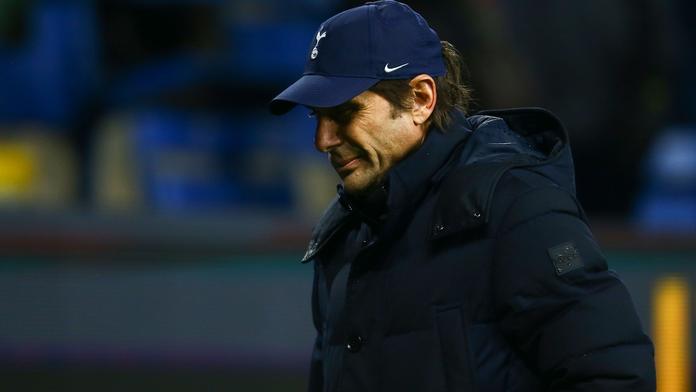 Jsem připraven odejít, hlásí kouč Conte po další prohře Tottenhamu