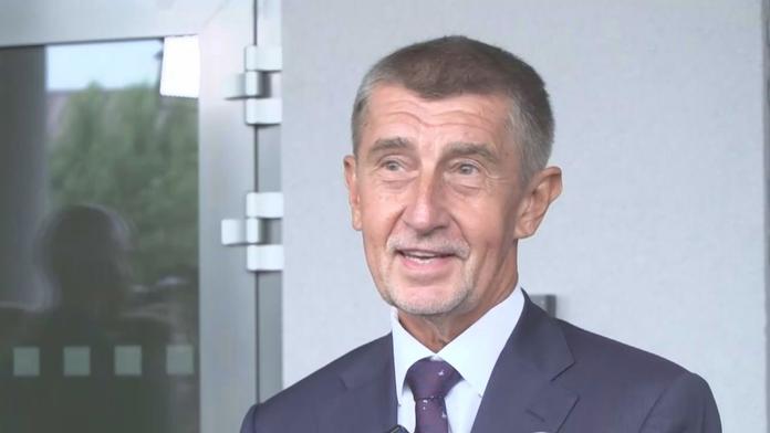 Babiš otevřel novou školu, na místě promluvil o konci kauzy Čapí hnízdo
