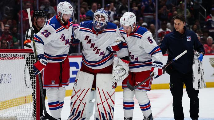 Z pohádky do noční můry. Gólman NHL skóroval i asistoval, teď přišla krutá rána