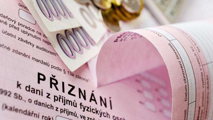 Sleva na manžela, hypotéka, školka: Spočítejte, kolik vám vrátí z daní! KALKULAČKA