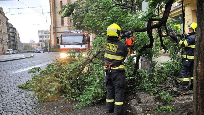 Na Česko se žene další vichřice! Výstraha platí pro všechny kraje