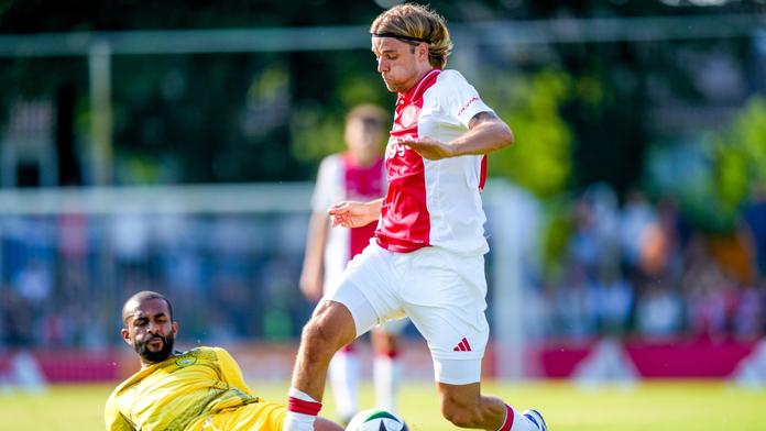 Vyhazov přes zprávu. Ajax propouští sedm hráčů, oznámil jim to v hromadném chatu