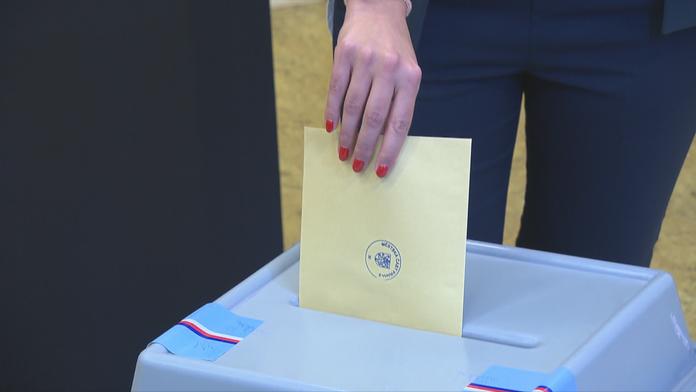 Volby by v červnu vyhrála koalice Pirátů a STAN. ANO by bylo druhé