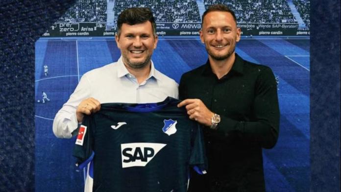Střídání stráží. Reprezentant Coufal jde do Bundesligy, nahradil Kadeřábka
