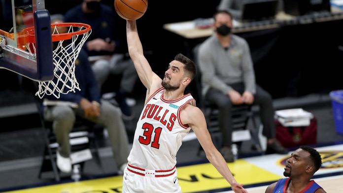 Satoranský dal šest bodů, Bulls ale v boji o play-off ztratili