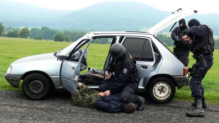 VRAH utíkal 15 let! Policisté dopadli Ukrajince odsouzeného za LOUPEŽNOU VRAŽDU!