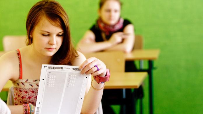 MATURITA Z ČEŠTINY: Studenti protestují, že je těžká! Zkuste si ji