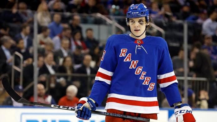Rempe v NHL znovu řádil. Soupeře trefil loktem do hlavy, fanoušci jej brání
