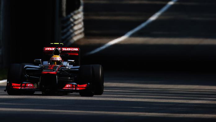 McLaren ovládl druhý trénink v Monze, vyhrál Hamilton