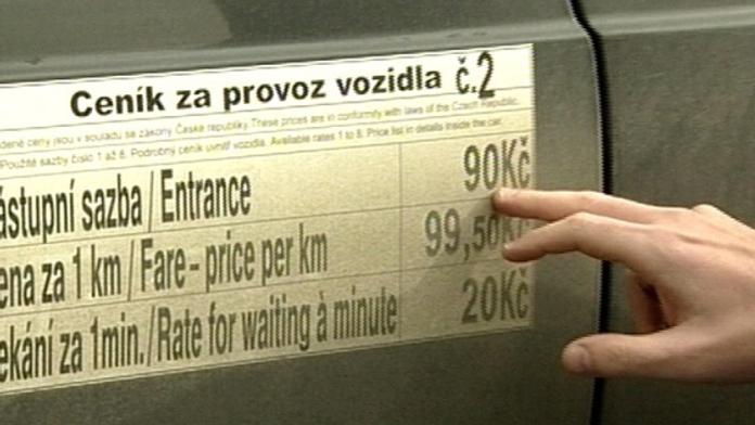 Praha se soudí s taxikářskými šibaly