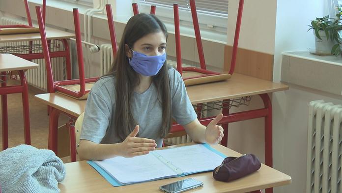 Podzimní maturity udělala většina studentů. Zvládli i obávanou matematiku