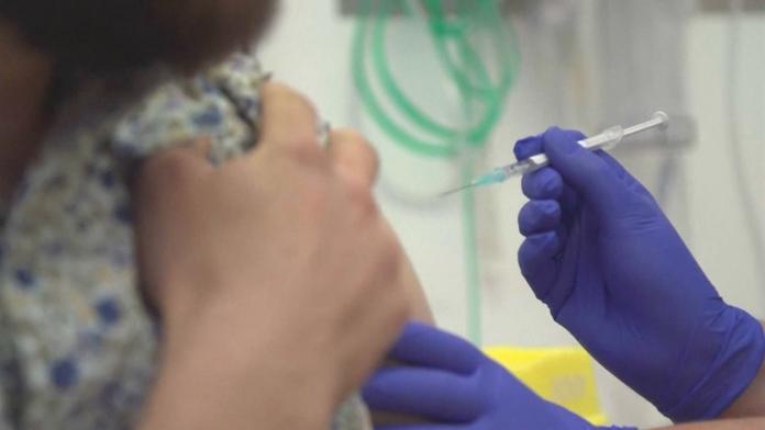 Necháme se testovat a očkovat na covid? Tohle ukázal velký průzkum