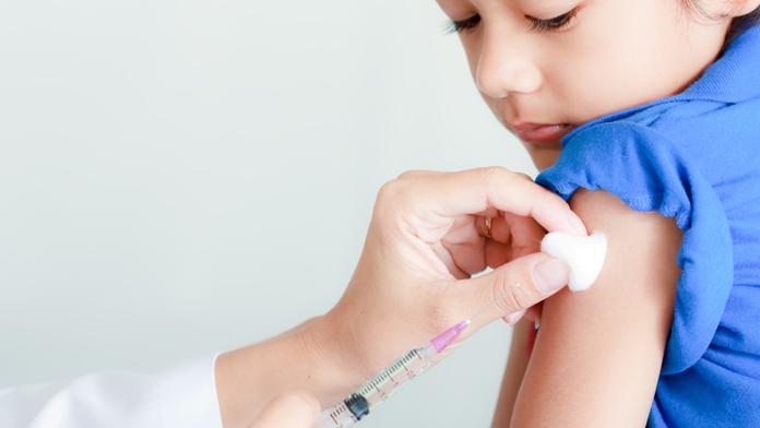 Lékaři varují před další epidemií a vyvrací mýty o očkování!