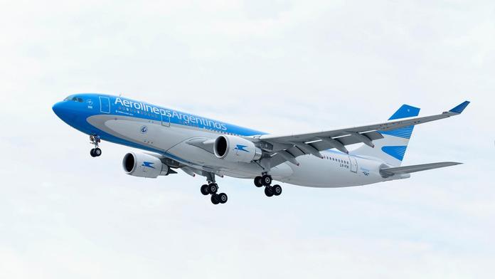 Turbulence změnily cestu v let hrůzy. Zničené vybavení, zranění cestující