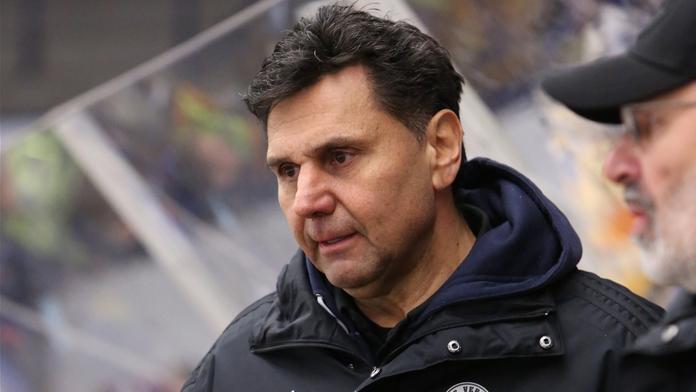 Česká hokejová legenda u moře: Manželka ukázala bujný dekolt, pár září štěstím