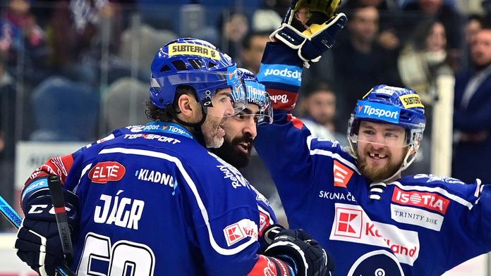 Jágr gólem a asistencí pomohl Kladnu k obratu. Třinec v nájezdech porazil Brno