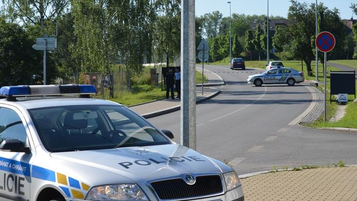 Muž nejméně pět let mlátil a týral svoji přítelkyni, teď mu hrozí vězení