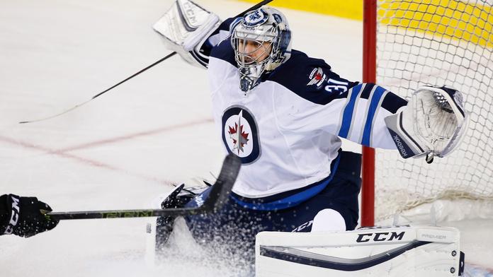 Jeden z nechtěných zase zpátky: Pavelec povolán do NHL!