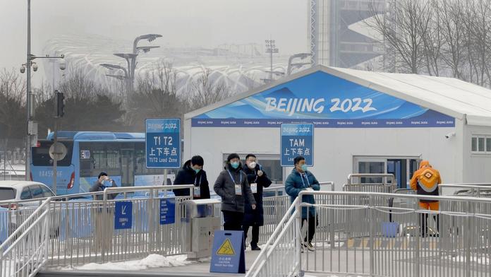 A je to tady. Peking hlásí první pozitivní případ mezi sportovci