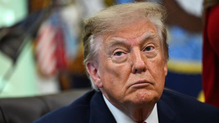 Trump přiznal porážku: Myslel jsem, že to bude jednodušší