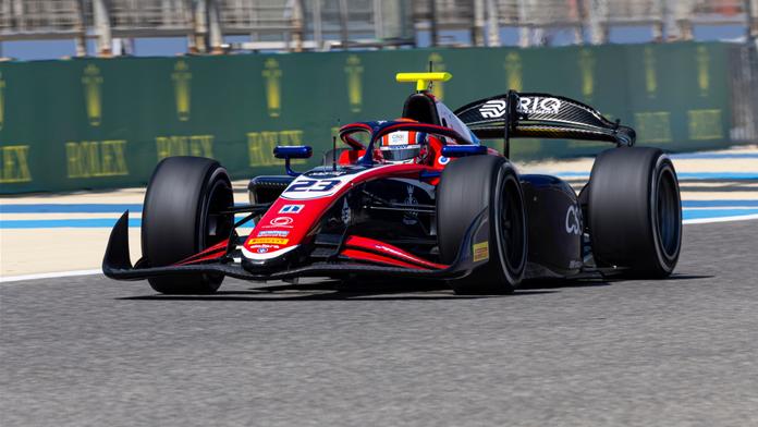 Bez bodů. Staněk dojel v Silverstonu osmnáctý, závod F2 vyhrál Hadjar
