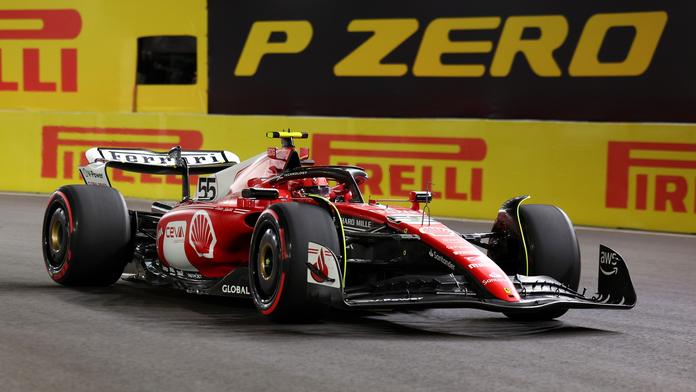 Velké problémy v Las Vegas. Trénink Formule 1 byl ukončen po 8 minutách
