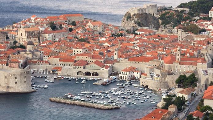 Chorvati výrazně zdražili. Je to tady horší než v centru Benátek, zuří cizinci