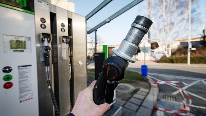 Na dovolenou s CNG: Kde se dá nejvíc ušetřit a jak plánovat cestu?