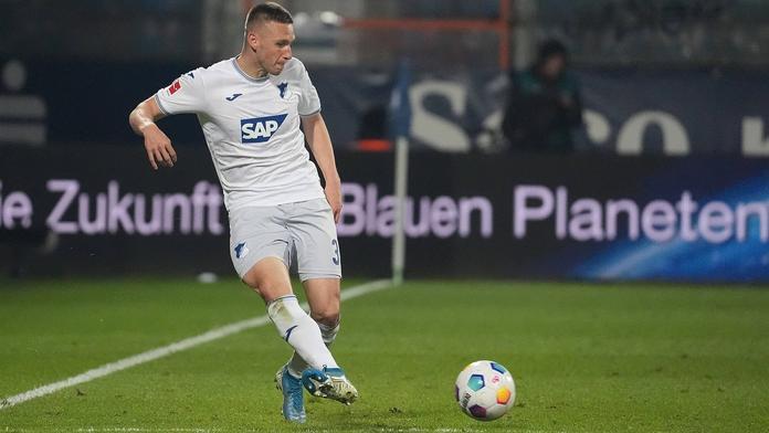 Odměna pro Kadeřábka za dobré výkony. Fanoušci ho zvolili hráčem měsíce