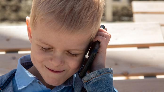 Chlapec (9) několikrát zneužil tísňové linky. Oznamoval smyšlené události